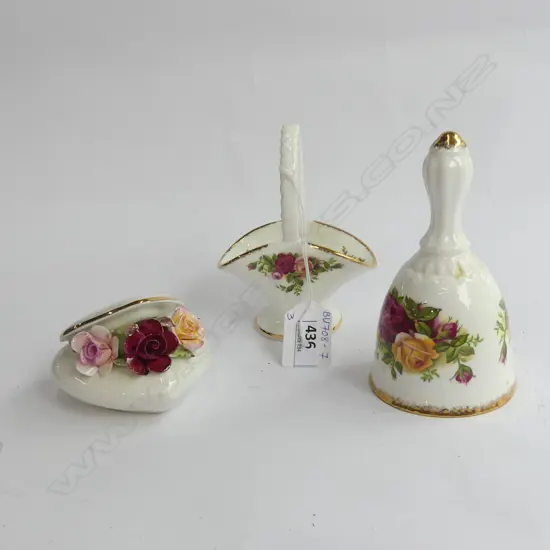 ROYAL ALBERT OLD COUNTRY ROSES; BELL (H 120MM), BASKET & ROSE ENCRUSTED HEART 
