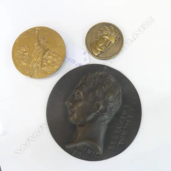 BRONZE 'DAVID 1830' PLAQUE (DIA 115MM) + EIFFEL/BERTHOLDI COMMEM.COIN (DIA 68MM) + 1 OTHER