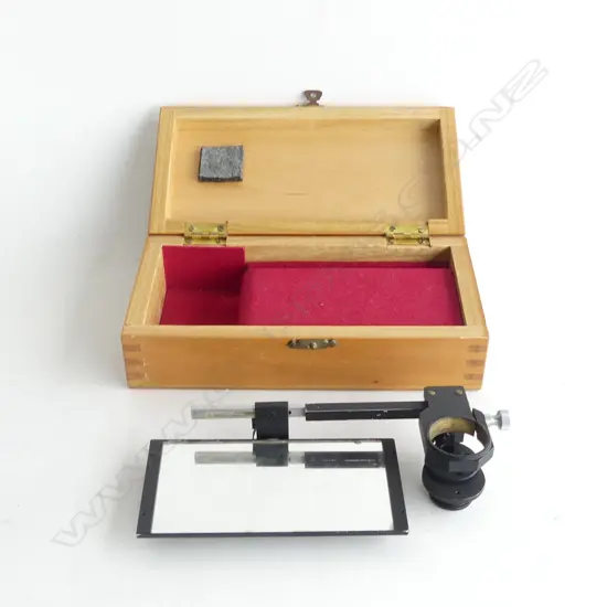 W.WATSON & SONS. C1950 CAMERA LUCIDA. BOXED. enables microscopic objects to be drawn