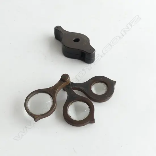 TWO ANTIQUE HORN & WOOD POCKET FOLDING MAGNIFYING GLASSES 3 & 2 LENS