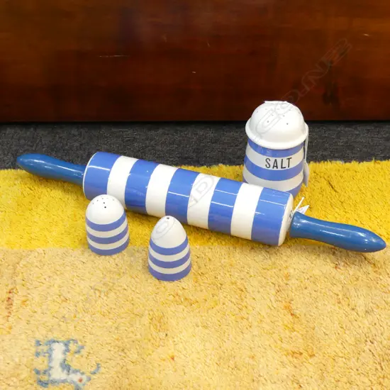 T G GREEN CORNISHWARE ROLLING PIN (L 465MM) S&P SHAKERS (NO STOPPERS) & LG SALT SHAKER (H. 120MM) 