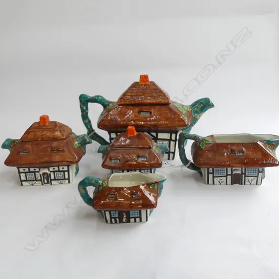 JOHN MADDOCKS 5 PCE COTTAGE PATTERN RUSTIC TEASET 