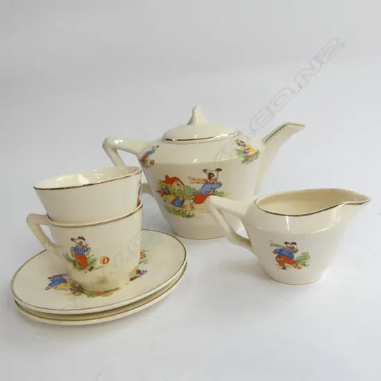 4 PIECE TUNSTALL CHILDS TEASET