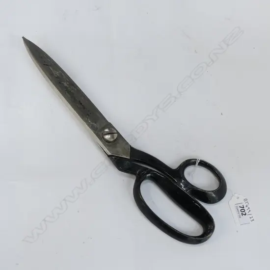 LARGE PR SHEFFIELD DRAPER'S SCISSORS