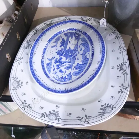 2 LG ORIENTAL SERVING PLATTERS  490 X 390 & 360 X 290MM