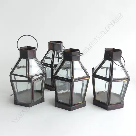 4 SMALL BEVELLED GLASS LANTERNS H.150mm