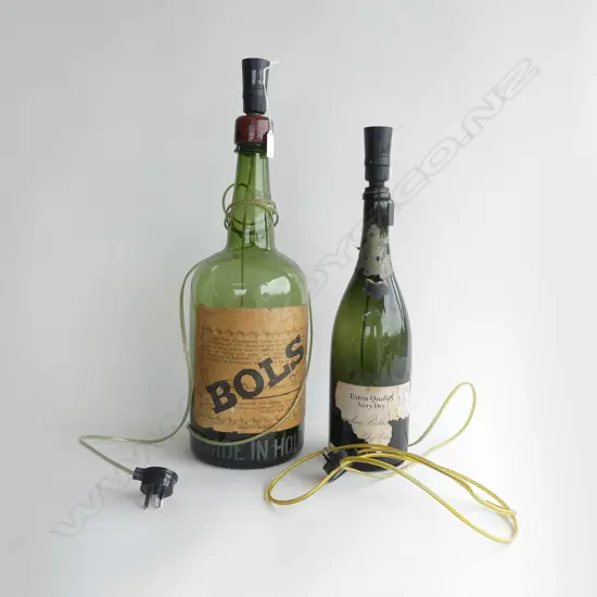 2 VINTAGE WINE BOTTLE LAMPS H.550 / 460mm no shades