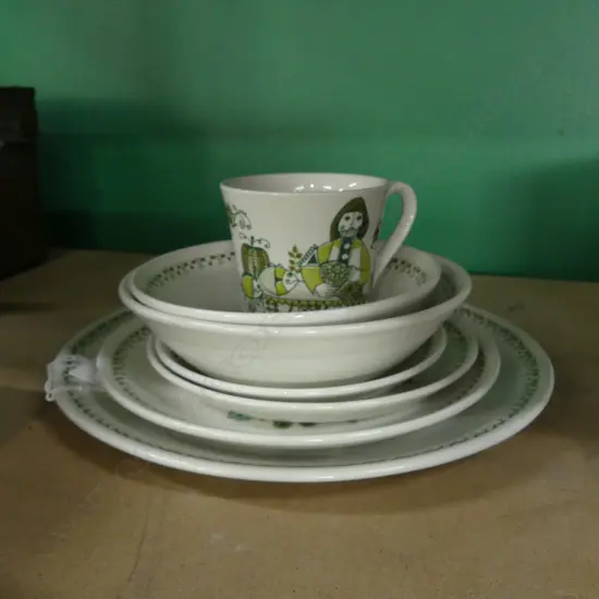FIGGJO NORWAY 'MARKET' POTTERY 1 PLACE SETTING, 7 PCS...