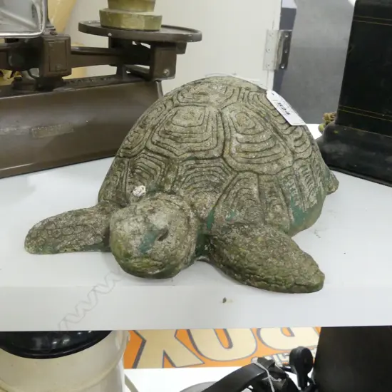 OLD CONCRETE GARDEN TURTLE L. 290MM  A/F