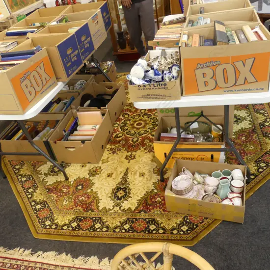 LG OCTAGONAL RED & GOLD PATTERN BELGIAN RUG 2500mm dia