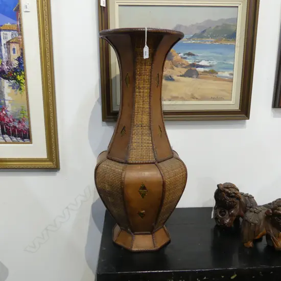 LARGE ORIENTAL FLOOR VASE H.770mm