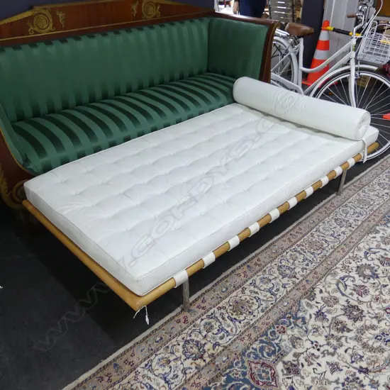 BARCELONA DAY BED; WHITE LEATHER 1950x950mm
