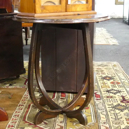 VINTAGE OAK SIDE TABLE (req. refinishing) H.560mm 510mm dia