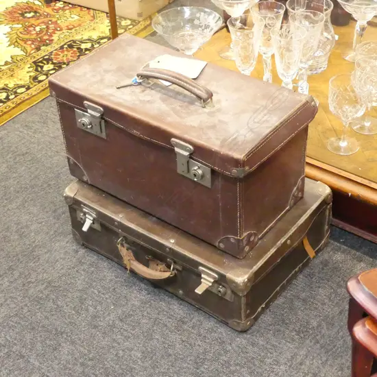 2 VINTAGE SM LEATHER CASES - LARGEST L. 455MM