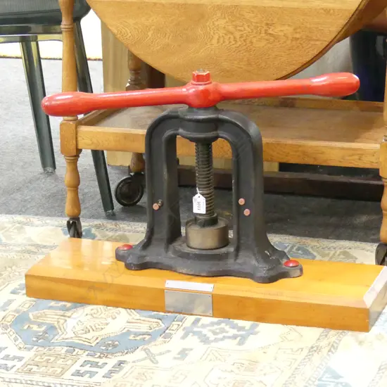 LARGE CASET IRON MOUNTED PRESS H.440mm