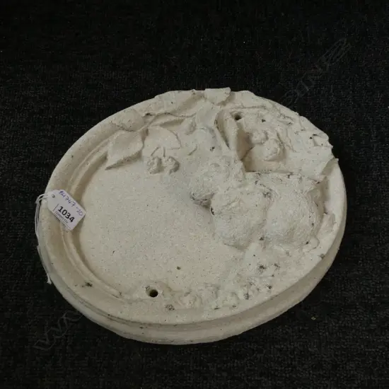 CONCRETE RABBIT GARDEN PLAQUE DIA 280 X 240MM