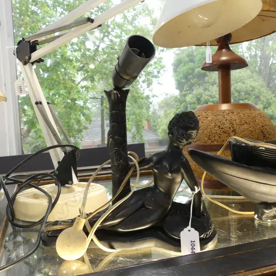 SMALL NAKED BLACK LADY TABLE LAMP H. 320MM