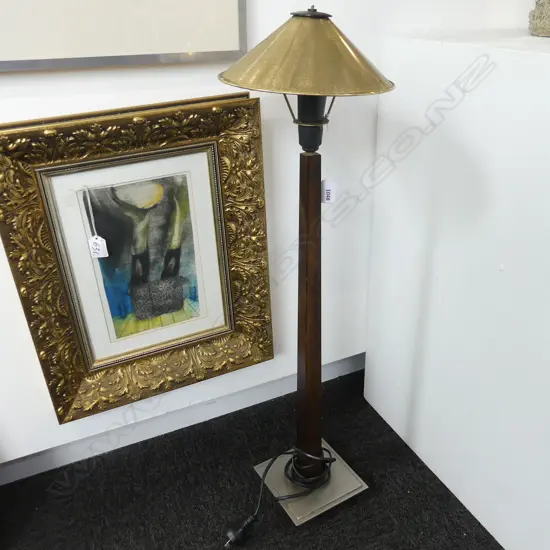 TALL LAMP w. BRASS SHADE H.800mm