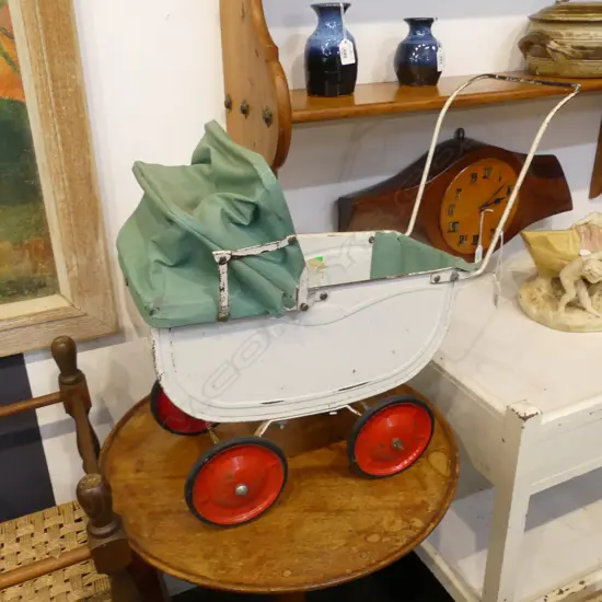 SM METAL DOLLS PRAM WITH FOLD UP VINYL COVER (AGE WEAR & TEAR & COVER NEEDS REPAIR) L 600MM