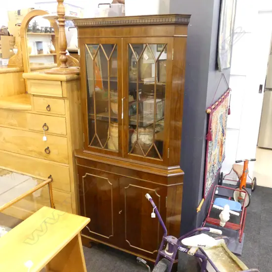 GLAZED CORNER CABINET H.1770mm