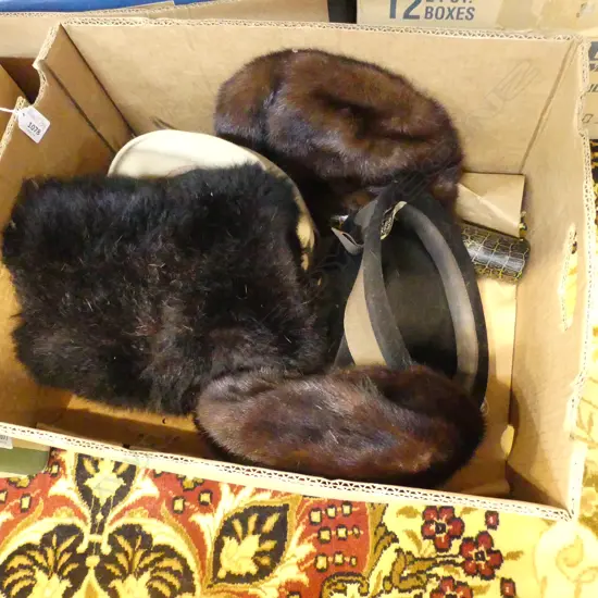 BOX LOT HATS / FUR / TROLL DOLL / FEATHERS