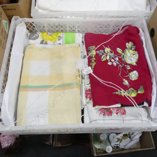 TRAY OF 6 PATTERNED COTTON & LINN TABLECLOTHS