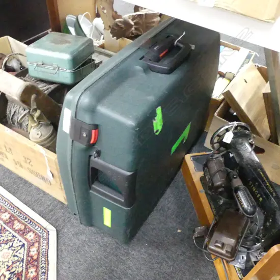 EMPTY ERGO TRAVEL SUITCASE