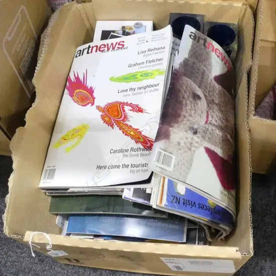 ASST ART NEWS/ART N.Z/CHROME CAST ETC