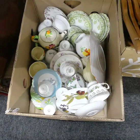 BOX LOT ASST CHINA; TRIOS, DUOS ETC