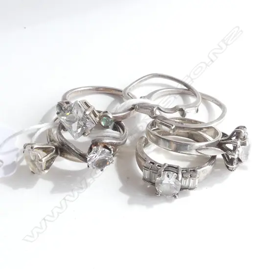 6 STG & FAUX DIAMOND RINGS 18 GRAMS