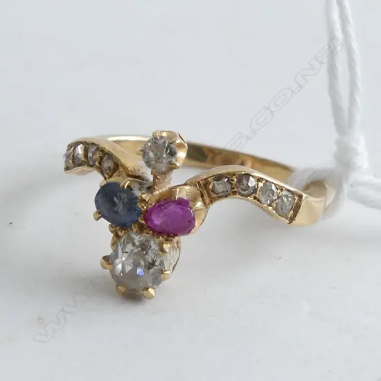 18CT DIAMOND RUBY SAPPHIRE RING W. 2.57gms