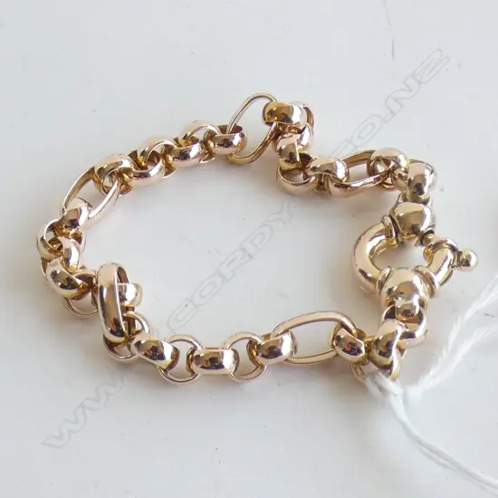 9ct gold Belcher bracelet 18cm  8.6 gms