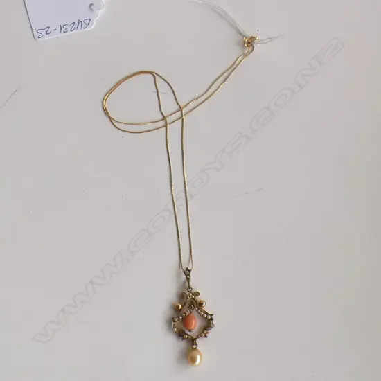 EDW GOLD PEARL & CORAL PENDANT ON 14CT CHAIN