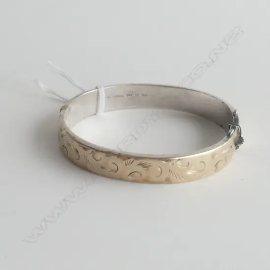 GOLD PLATED SILVER HINGED BANGLE