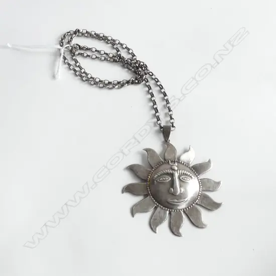 LGE VINTAGE SILVER SUN GOD MASK PENDANT ON SILVER CHAIN