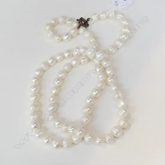 FRESH WATER BAROQUE PEARL NECKLACE (clasp blackened) L.800mm