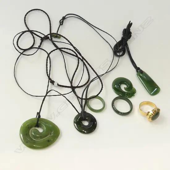 ASST GREENSTONE JEWELLERY; 2 SOLID RINGS, 1 GOLDTONE RING & 4 POUNAMU ON CORDS