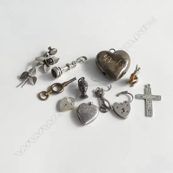 10 + SILVER ETC JEWELLERY ITEMS. CHARMS + CLASPS + BABY RATTLE ETC