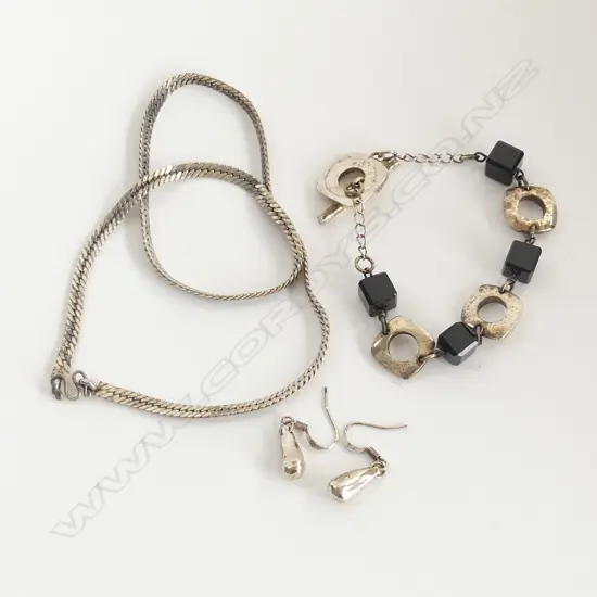 AFGHAN SILVER CHAIN + 925 SILVER DROP EARRING & SILVER & BLACK AGATE BRACELET