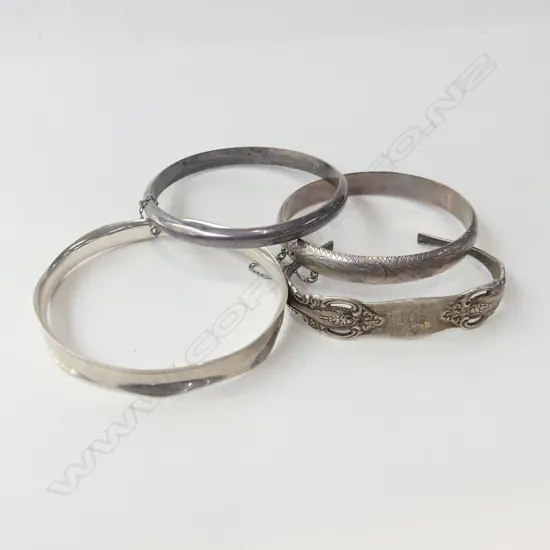 4 925 SILVER BANGLES 46 GRAMS