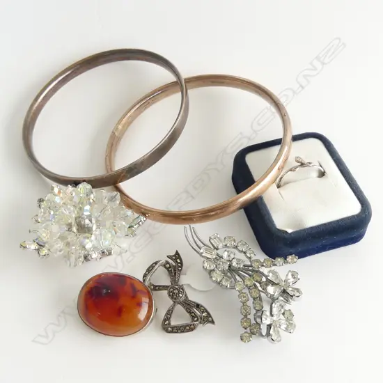 ASST. JEWELLERY + 2 GOLD BANGLES - SILVER LINED, STERLING RING + BROOCH CARNELIAN?