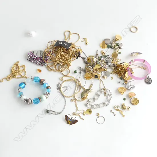 ASST. COSTUME JEWELLERY / GOLD PLATED PART CHAINS (af) / 3 12CT GF NECKLACES