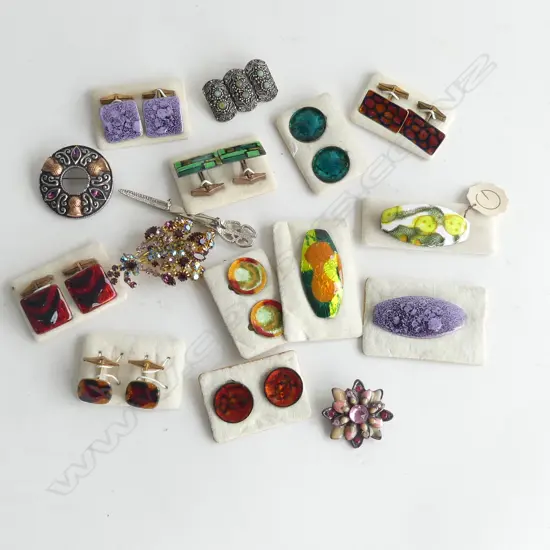 VINTAGE ENAMEL BROOCHES / CUFFLINKS ETC