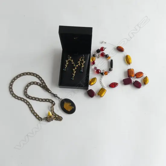 ASST. COSTUME JEWELLERY; NECKLACE & EARRINGS SET ETC