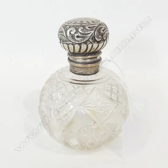 SHEFFIELD 1902 SILVER & CUT CRYSTAL SCENT BOTTLE