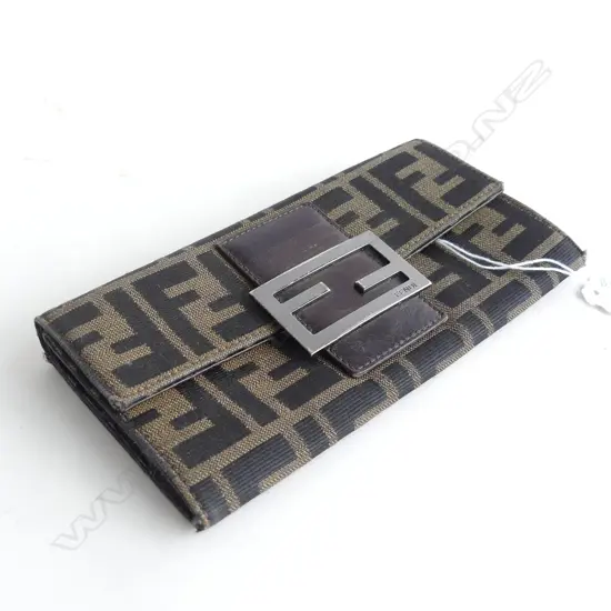 FENDI BRANDED LADIES PURSE