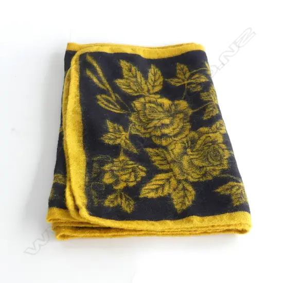 GENUINE VINTAGE PIERRE CARDIN SCARF