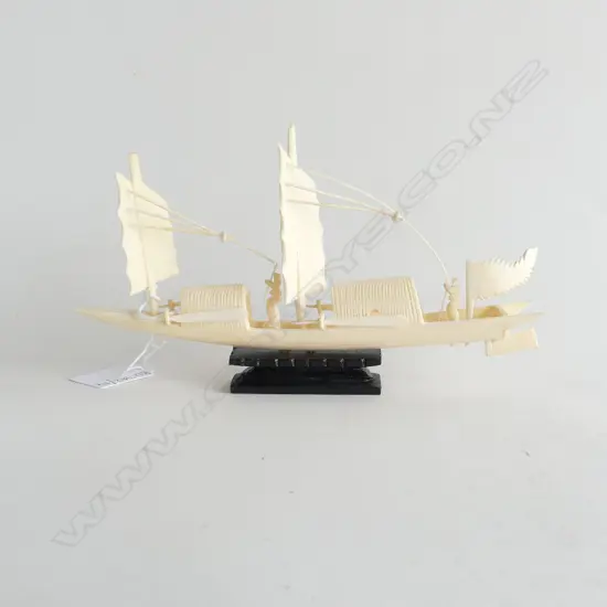 ORIENTAL CARVED IVORY JUNK BOAT L.210mm