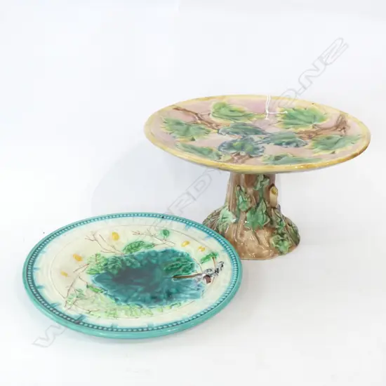 2 PCES VINTAGE MAJOLICA; PLATE & COMPORT