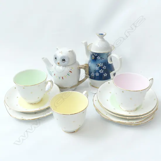 4 DUCHESS STAR PATTERN RAINBOW TRIOS +  OWL TEAPOT (H 130MM) + SM COFFEE POT